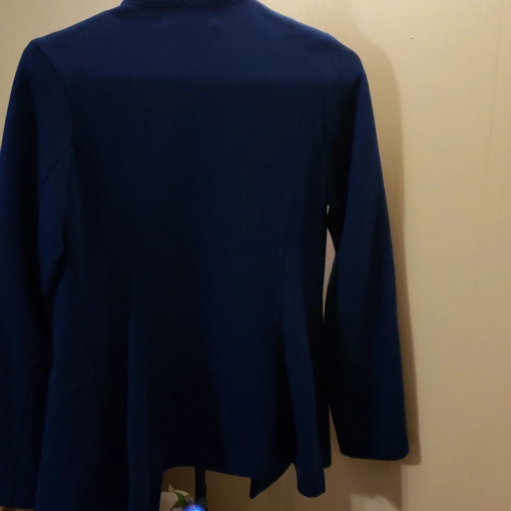Blazer - Picture 4 of 4